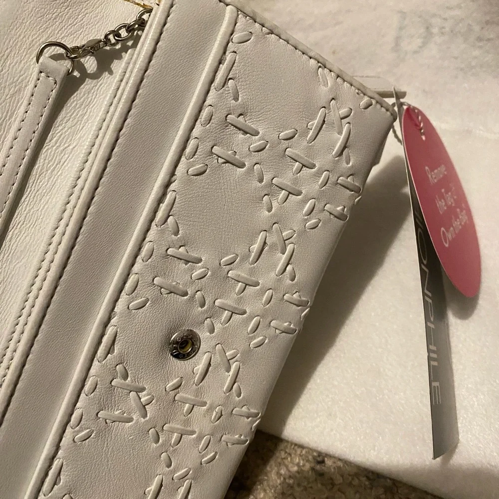 Christian Dior Lambskin Large stirtch Cannage Chain wallet